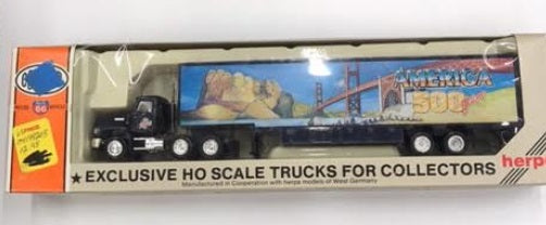 Con-Cor HO Herpa Mount Rushmore Tractor Trailer America 500 Years