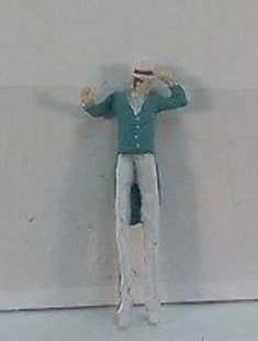 Arttista 5005 O Scale Circus Man on Stilts
