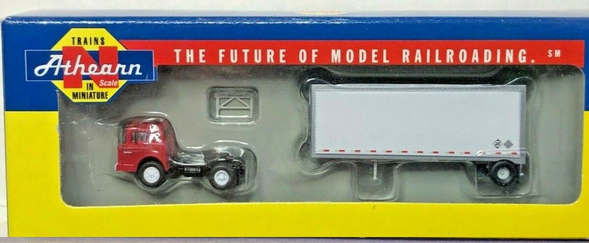 Athearn 10803 N Scale Owner/Operator Ford C 28'' Wedge Trailer
