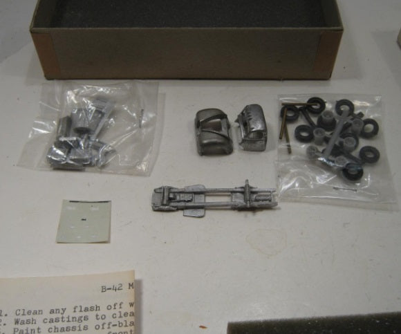 Lee Town 432-3002 HO B-42 Mack Tractor, Tandem Axle Kit