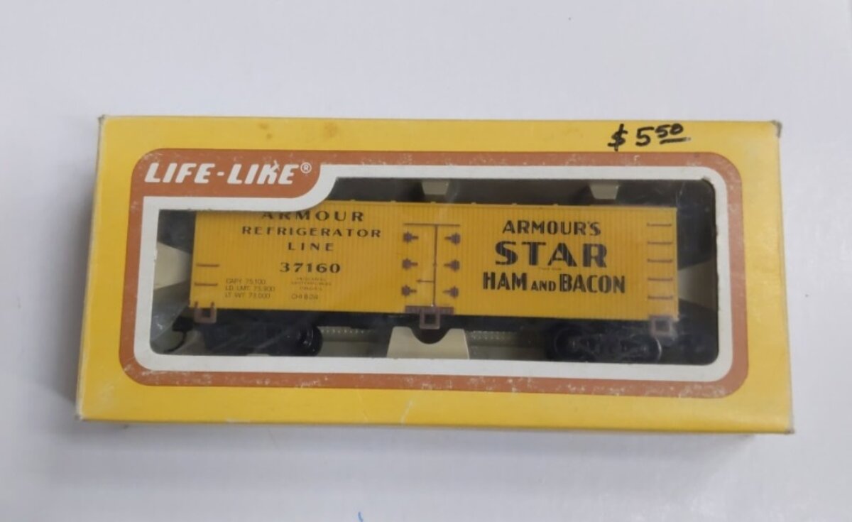 Life Like 8505 HO Scale Armour Refrigerator Line Reefer Car #37160