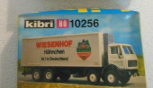 Kibri 10256 HO Wiesenhof Tractor Trailer Kit