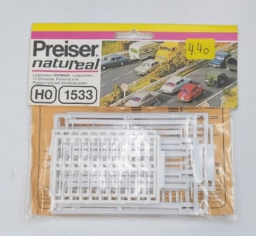 Preiser 1533 HO Road Side Markers and Crash Barriers Plastic Kit (Set of 52)