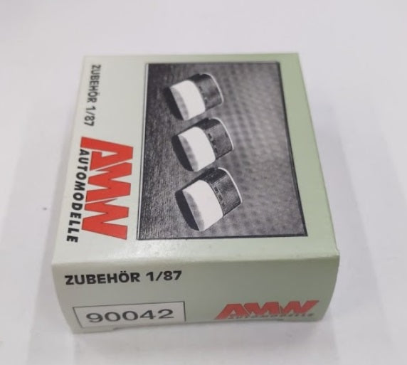AMW 90042 HO Accessories Set