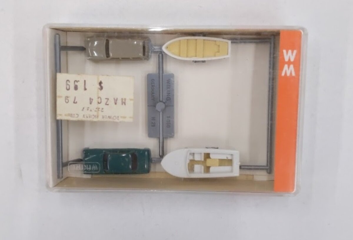 Wiking N21 N Scale Cars w/ Motor Boats