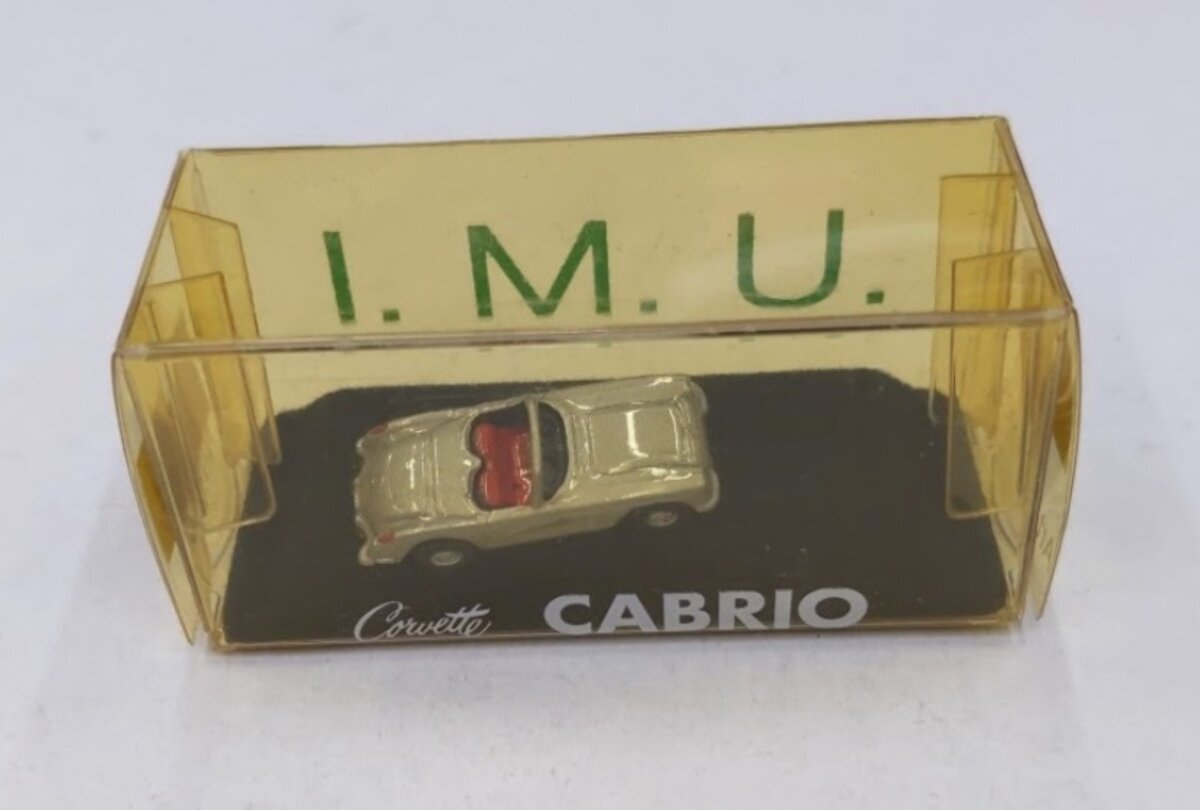 I.M.U. 12003 N Scale Silver Corvette Cabrio