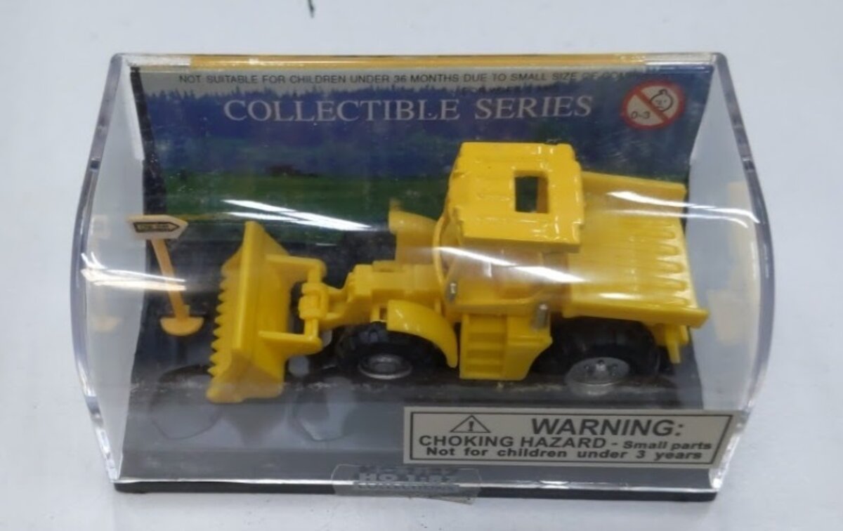 Smart Toys 20537 HO Yellow Plow Collectible Series