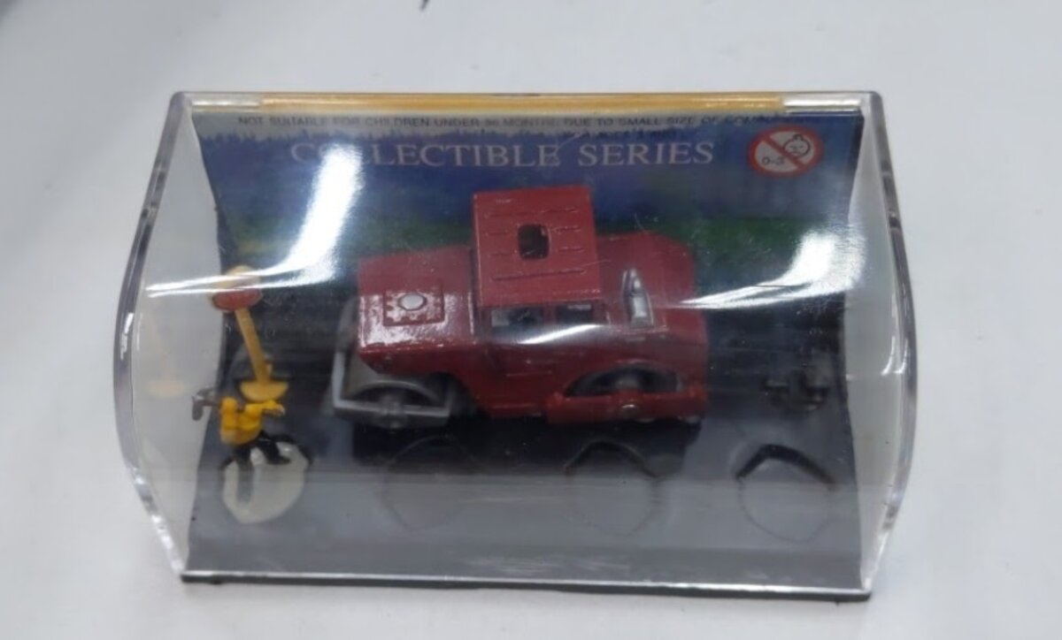 Smart Toys 20537 HO Red Roller Tractor Collectible Series