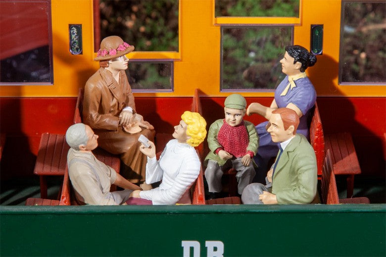 Pola 331502 G Travelers Sitting in a Carriage Figures (Set of 6)