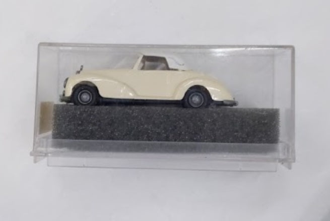 Praline 8420 HO White/Tan Mercedes Benz 300S Cabrio Gesch