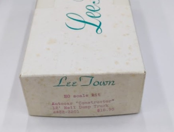 Lee Town 432-3201 HO Autocar "Constructor" 12' Heil Dump Truck Kit