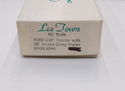 Lee Town 432-3044 HO Scale Ford LNT Tractor With 30' Tri-Axle Dump Trailer.