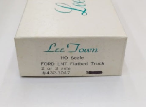 Lee Town 432-3047 HO Scale FORD LNT Flatbed Truck 2 or 3 Axle