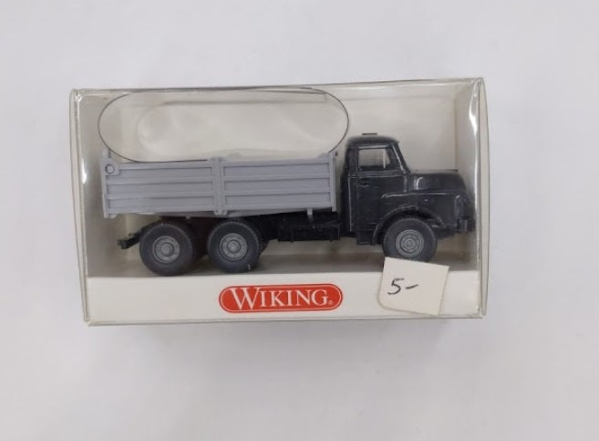 Wiking 6730523 HO Silver/Black VW Golf Flatbed Tipper Man Truck
