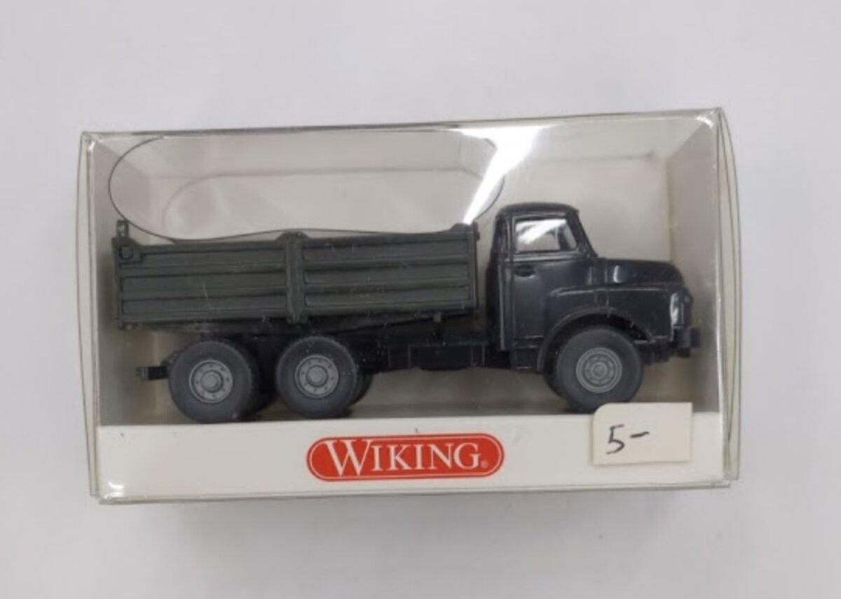 Wiking 6730523 HO Black/Balck VW Golf Flatbed Tipper Man Truck