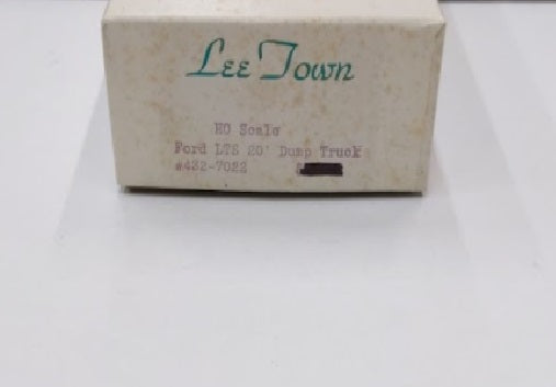 Lee Town 432-7022 HO Scale Ford LTS 20' Dump Truck