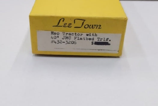Lee Town 432-3206 HO Scale Reo Tractor Whit 40' JMC Flatbed Trailer