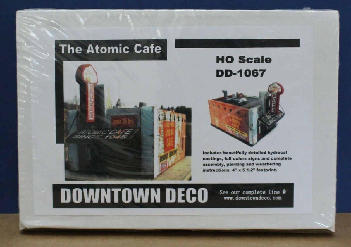 Downtown Deco DD-1067 HO Scale The Atomic Caf. Kit