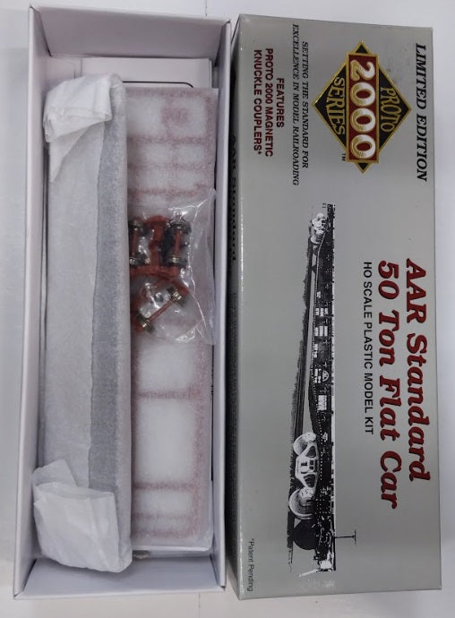 Life Like 21947 HO Proto 2000 Union Pacific AAR 50 Ton Flat Car # 57228 Kit