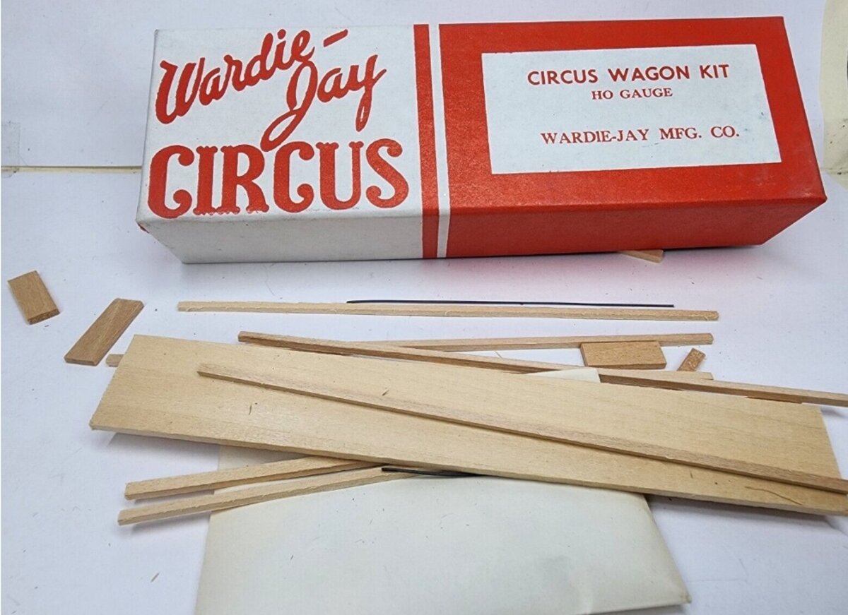 Wardie-Jay 115 HO Circus Big Top Center Pole Wagon Kit