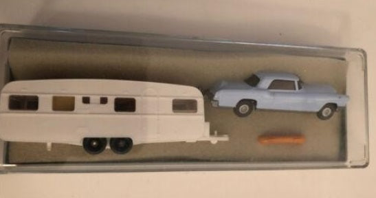 Wiking 2160 HO Lincoln Continental w/ Camper