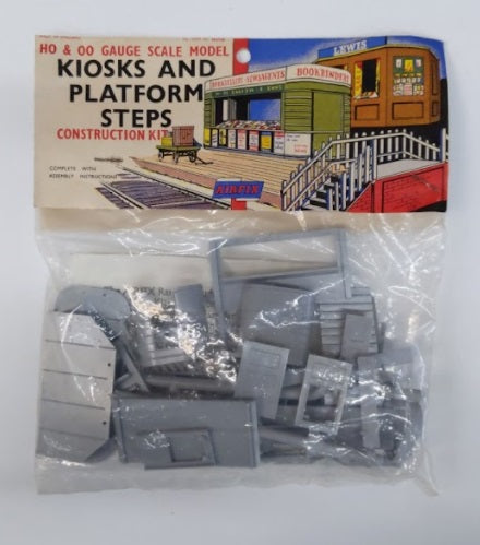 Airfix Products 4018 HO/OO Kiosks & Plataform Steps Plastic Model Kit