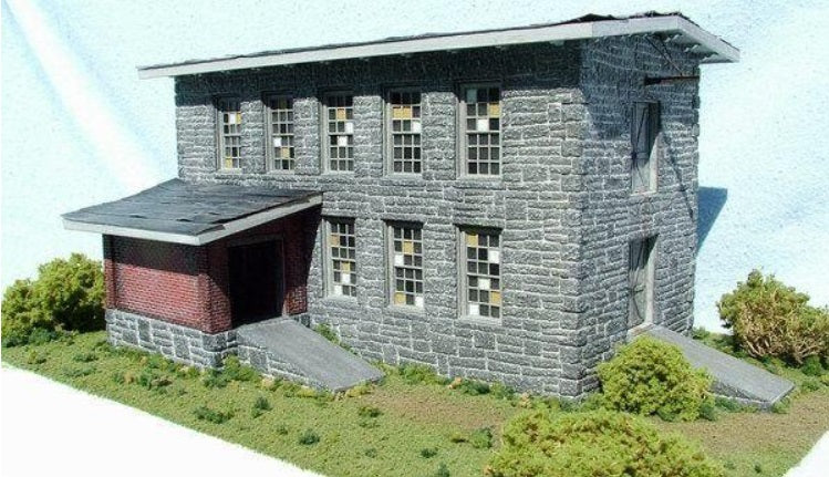 Railroad Kits EF08 HO Old Stone Warehouse Kit
