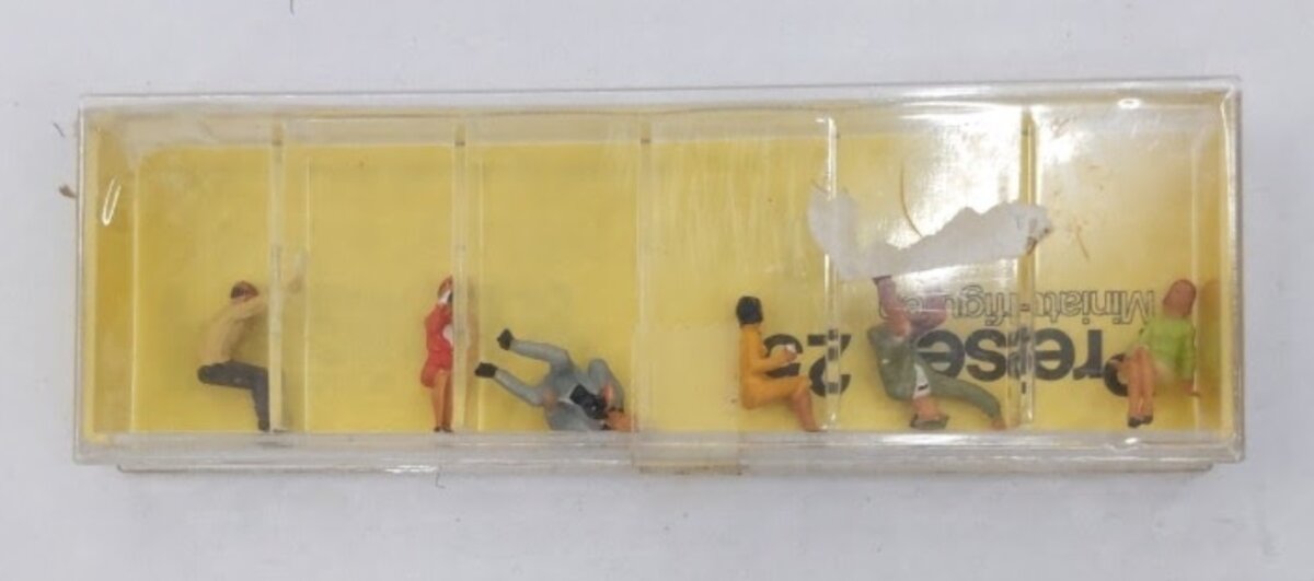 Preiser 25 HO Sitting People Figures (Set of 6)