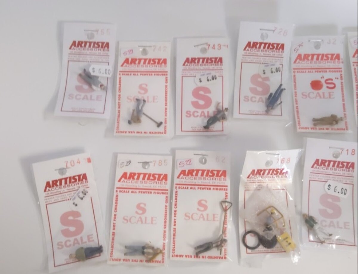 Arttista Lot of 14 S Scale Figures Workers, Train Workers Ect.. 730, 732, 731