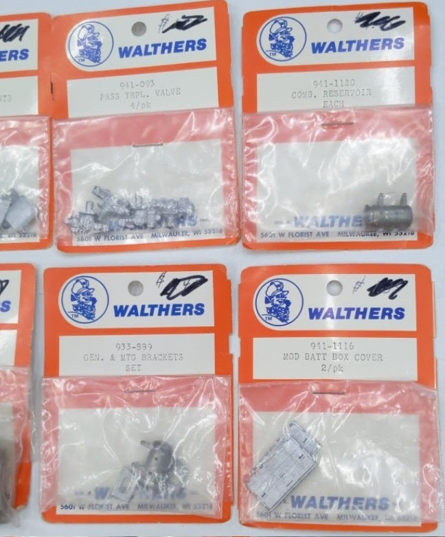 Walthers Lof of 8 O Scale Misc Die Cast Parts
