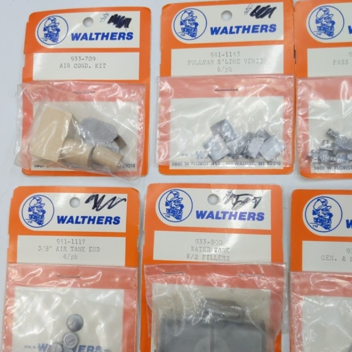 Walthers Lof of 8 O Scale Misc Die Cast Parts