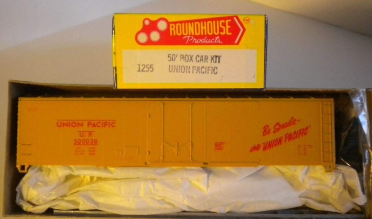 Roundhouse 1255 HO 50' Box Car Union Pacific #500038 Kit
