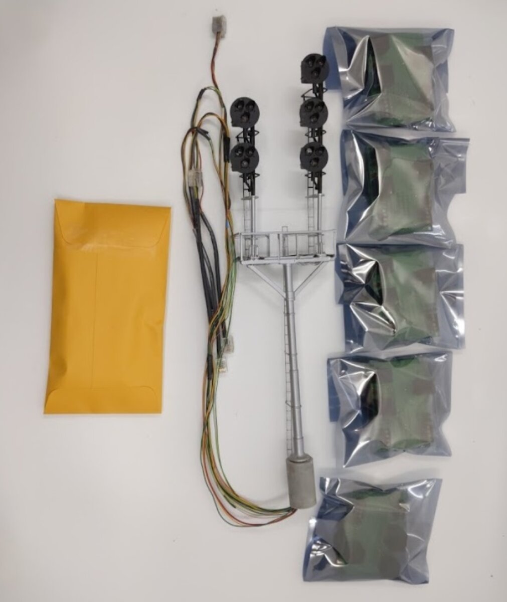 Custom Signals O Scale Bracketed Signal Tower Tripple Target & Double Target