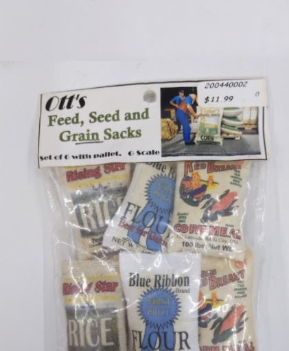 Ott's G Scale Feed, Seed and Grain Sacks w/ Pallet (Set of 6)