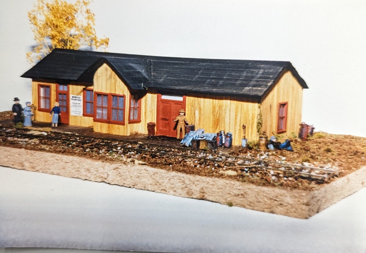 John Rendall Vintage HO Scale Victoria Station Building Kit