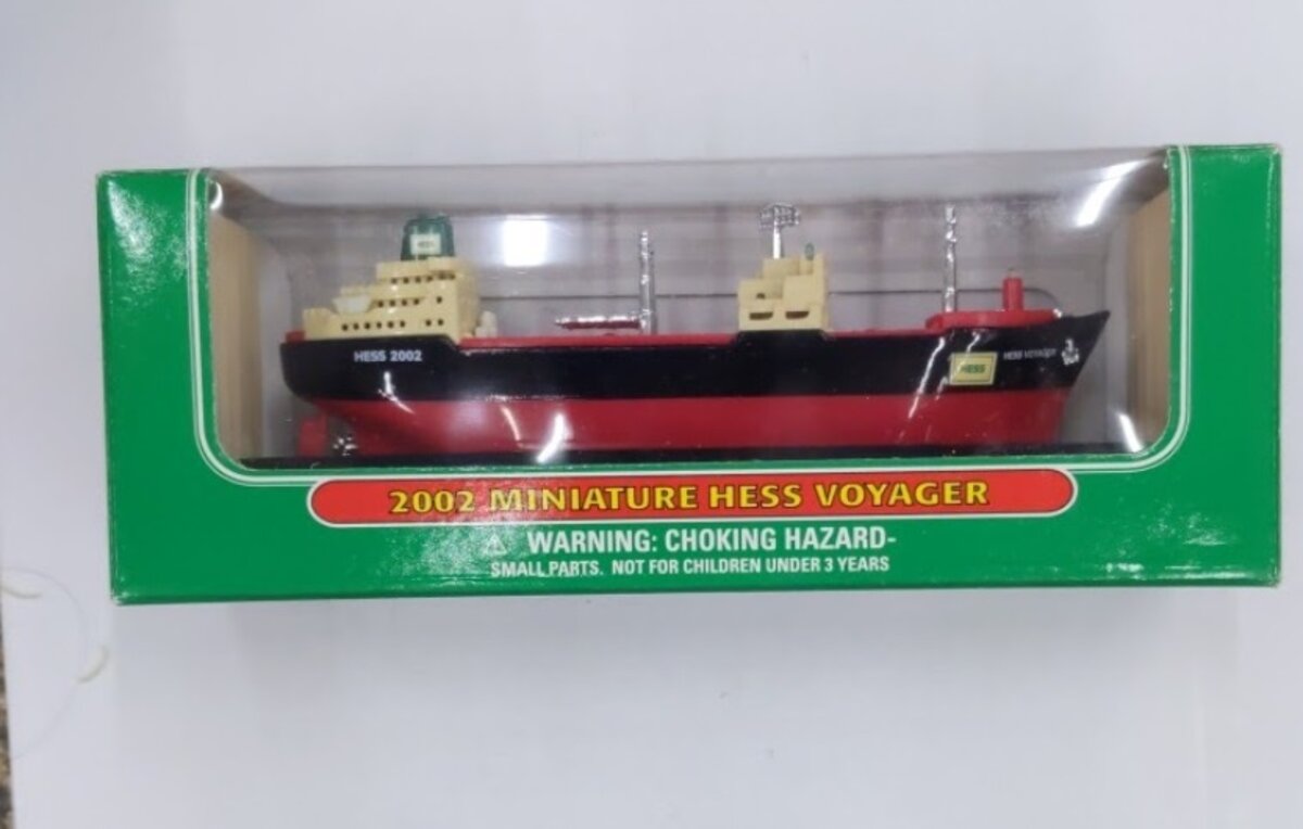 Hess 2002 1:64 Red & Black Miniature Voyager Ship W/Display Stand