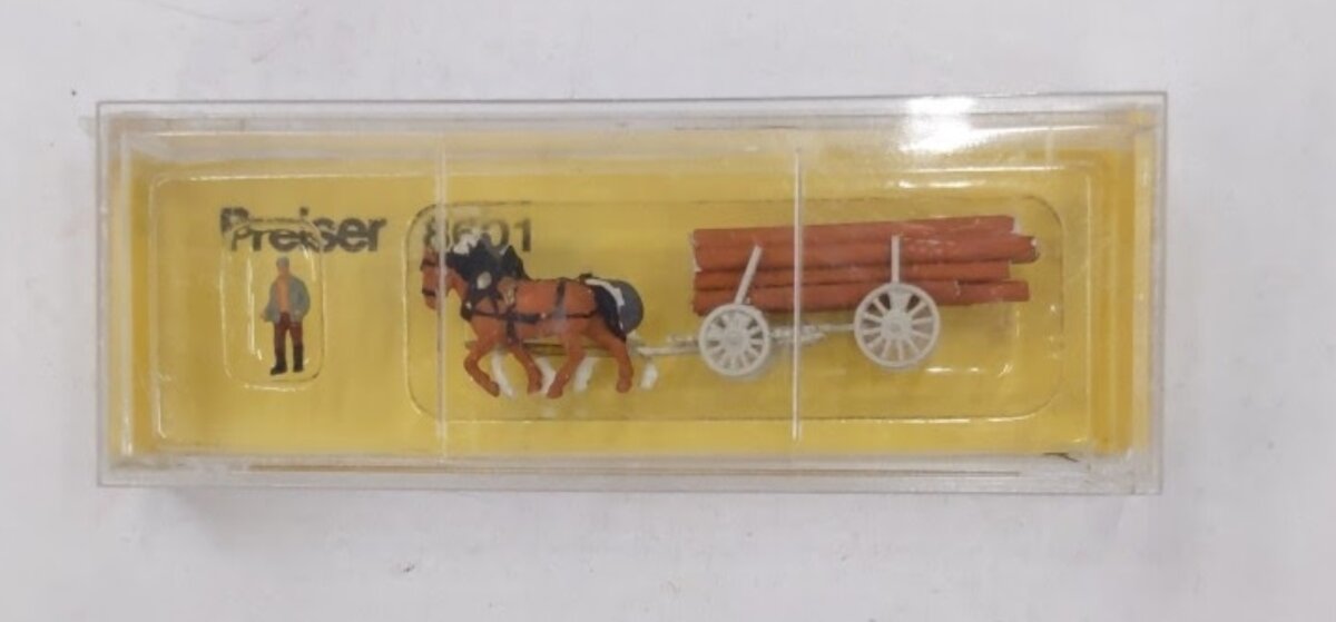 Preiser 8601 Z Horses Hauling Logs with Driver Figure
