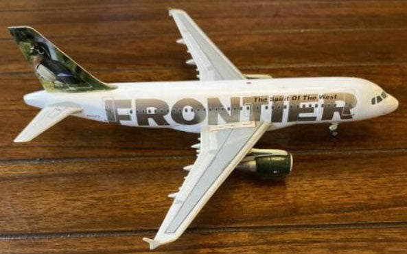 Starjets N902FR 1:200 Frontier Airbus A319 Wood Duck Tail Plastic Plane