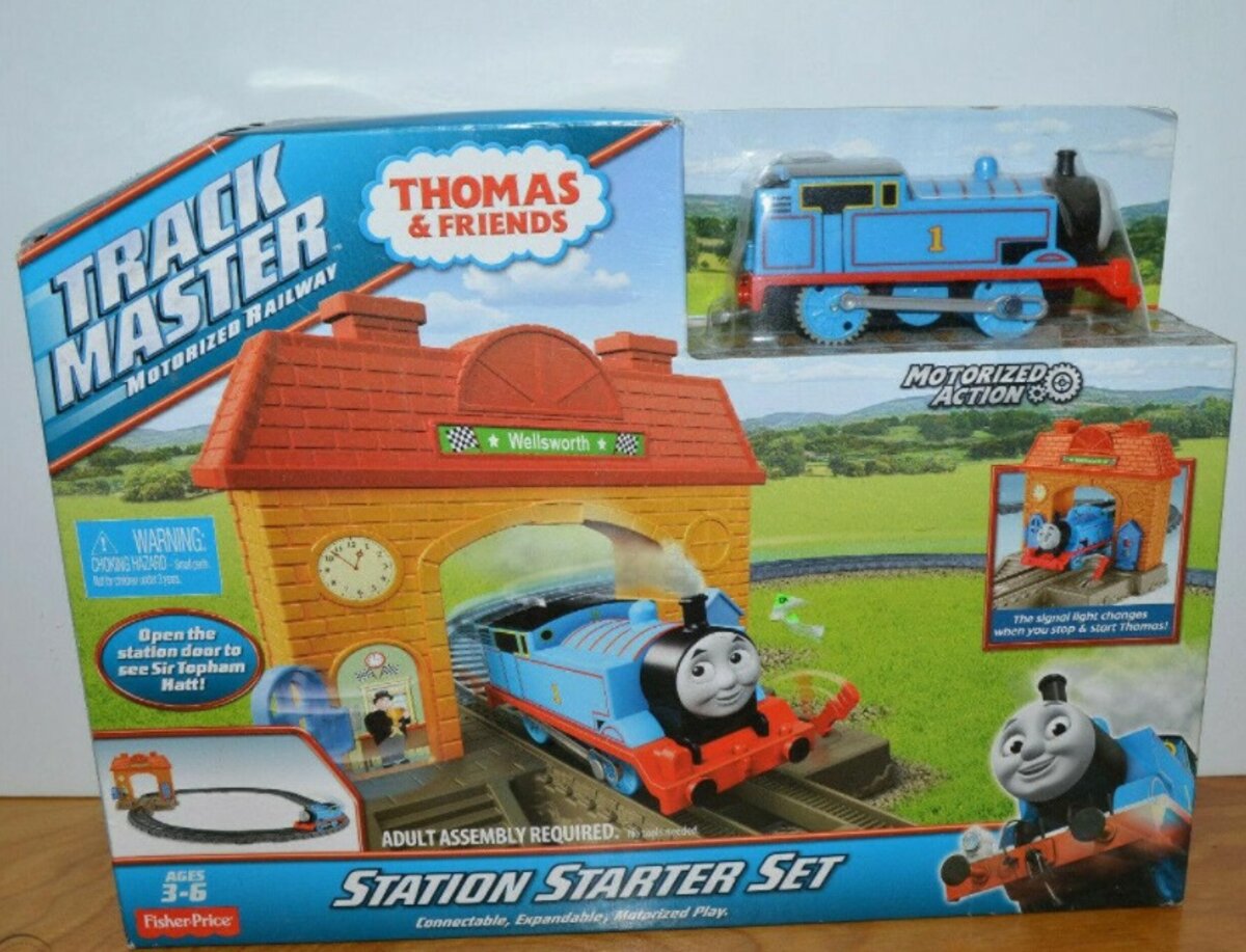 Fisher Price DFM49 Thomas and Friends Station Starter Set Track Master