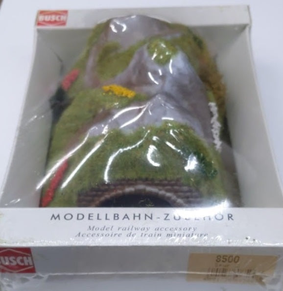 Busch 8500 Z Scale Mountain Tunnel