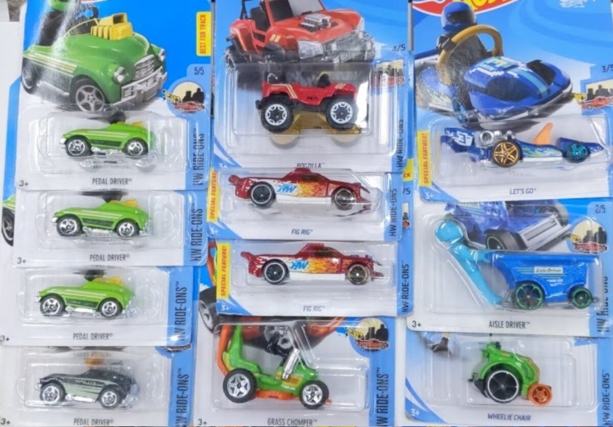 Hot Wheels L2593-23 Lot of 11 Ride-Ons Car Packs