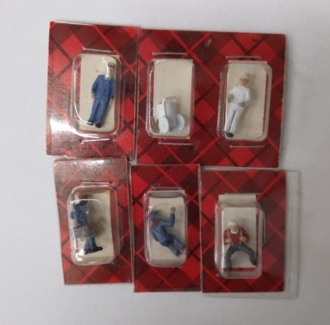 Campbell Scale Models L-2 Lot of 4 HO Assorted Figures, Train Crew, Milk Man