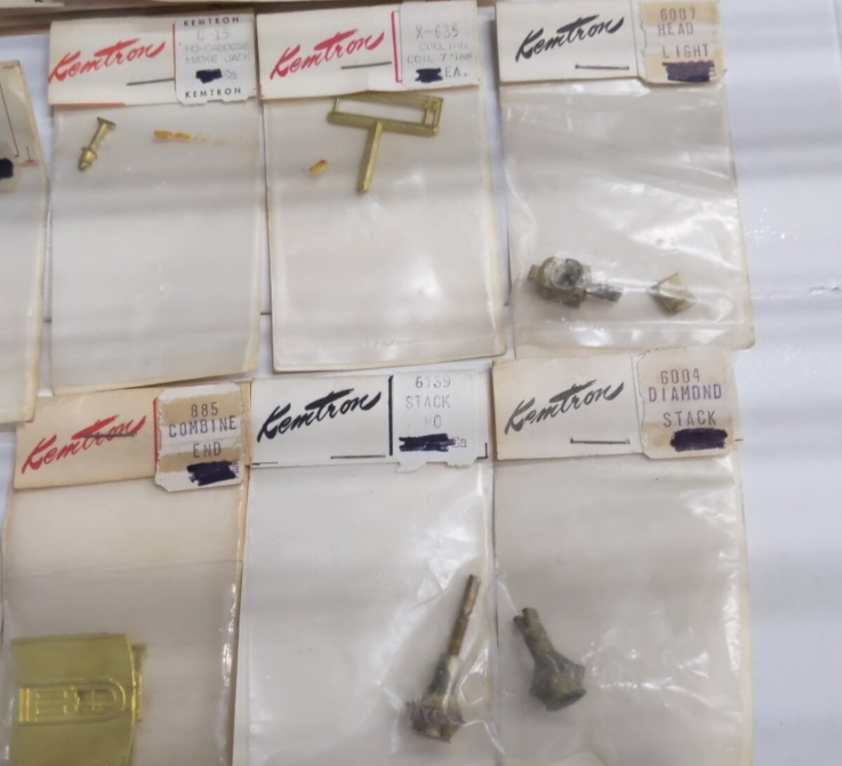 Kemtron HO Lot of 23 Assorted Brass Parts, Stacks, Ends, Handrail, Head Light