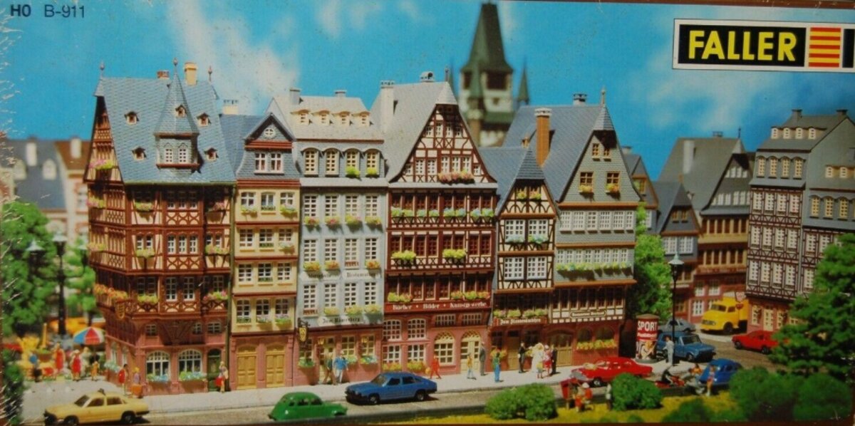 Faller B-911 HO German Village Including Kits B-912/B-913/B-14 (Pack of 3)