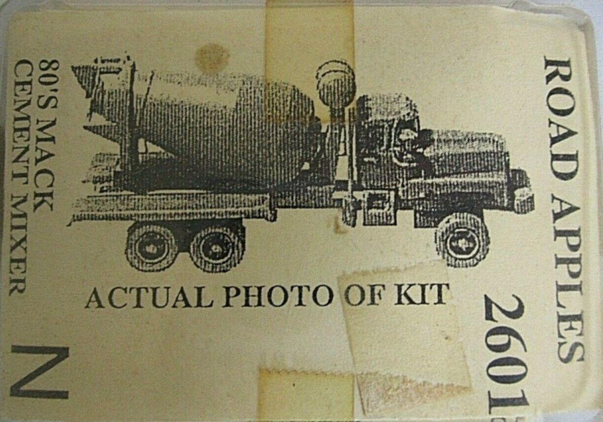 Road Apples 2601 N 80's Mack Cement Mixer Kit