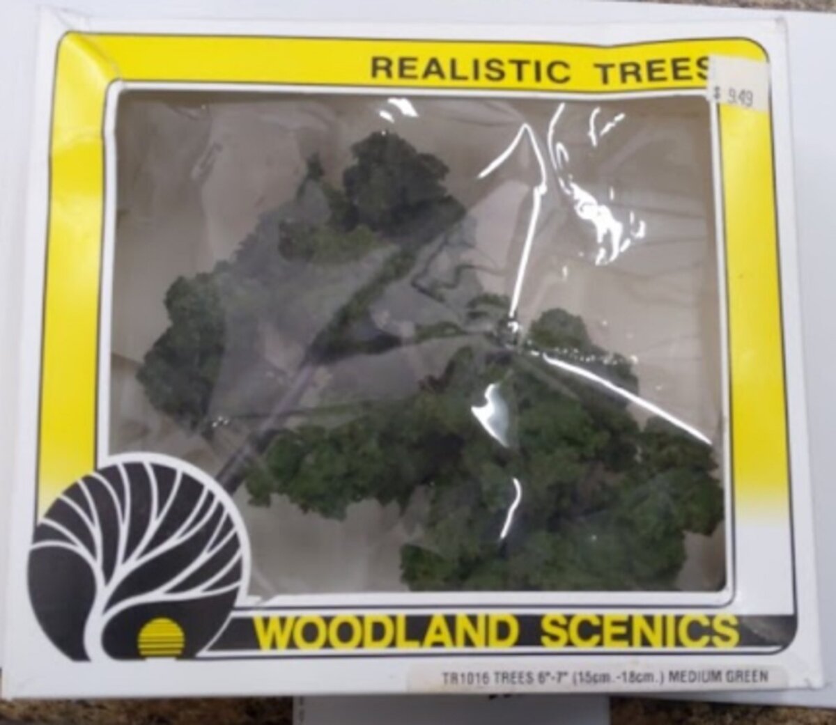Woodland Scenics TR1016 HO Scale Trees 6"-7" Medium Green (Pack of 2)
