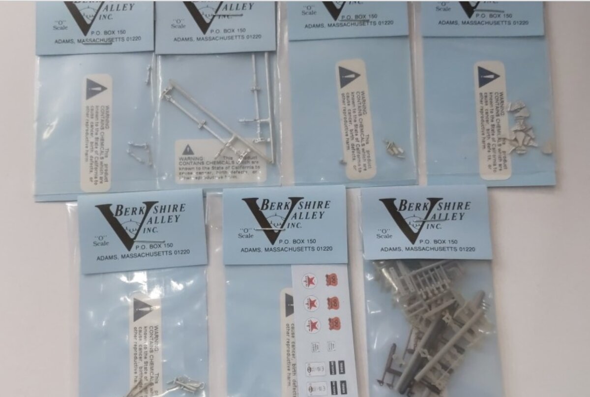 Berkshire Valley L-2 Lot of 7 O Scale Hindges, Knobs, Handles, Tools, Latches