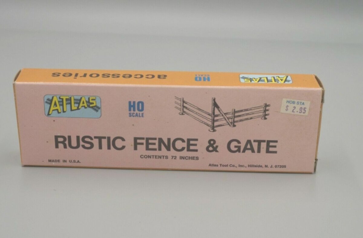 Atlas 777 HO Scale Rustic Fence & Gate Plastic Kit