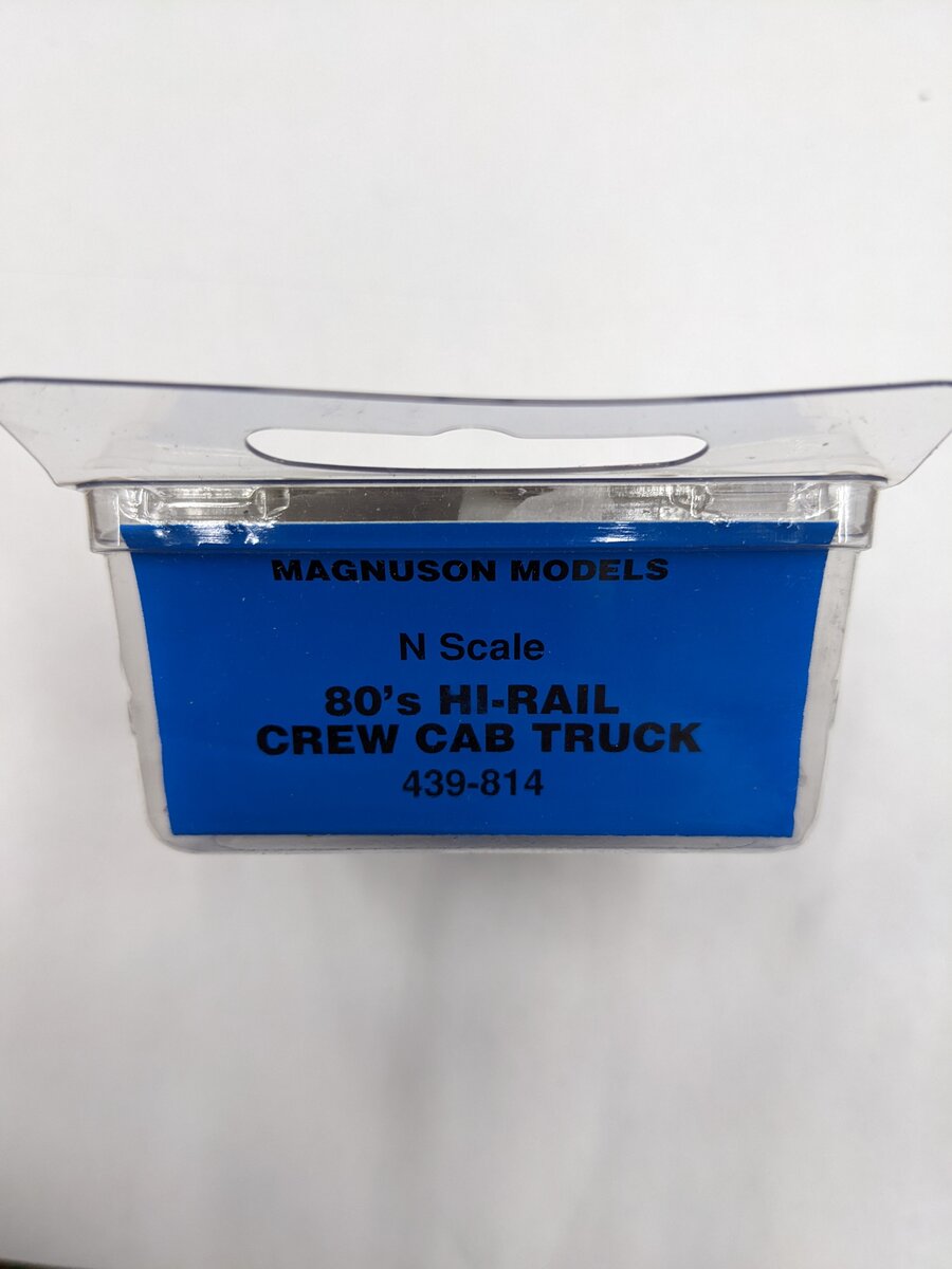 Magnuson Models 439-814 N Scale 80's Hi-Rail Crew Cab Truck Model Kit