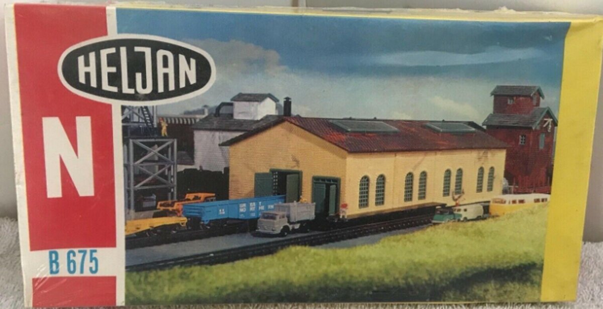 Heljan B675 N Scale Plumbling Supply Warehouse Model Building Kit – Trainz